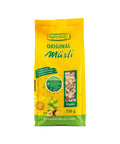 Eine Packung Rapunzel Original Bio-Müsli mit Haselnüssen.