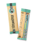 Vorder- und Rückansicht der „Tütenhüter“-Papierverpackung im türkisfarbenen Design, mit einer Vintage-Illustration eines Mannes sowie drei Qualitätssiegeln für Wasserdichtigkeit, Luftdichtigkeit und Nachhaltigkeit.