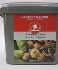 Ein grauer, rechteckiger Behälter mit „Zwiebelpulver“ von Landolt Hauser, versehen mit einem rot-weißen Etikett, einem Segelschiff-Logo und einer künstlerischen Abbildung verschiedener ganzer Gewürze.