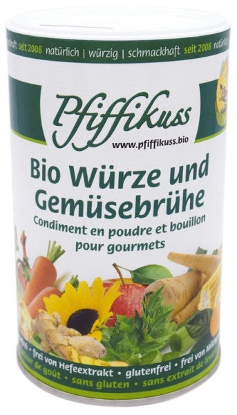 Eine weiße, zylindrische Dose „Pfiffikuss Bio Würze und Gemüsebrühe“ mit weißem Deckel und bunten Illustrationen von frischem Gemüse und einer Sonnenblume am unteren Rand.