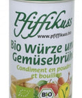 Eine weiß-grüne Dose „Pfiffikuss Bio Würze und Gemüsebrühe“ mit Abbildungen von frischem Gemüse am unteren Rand.